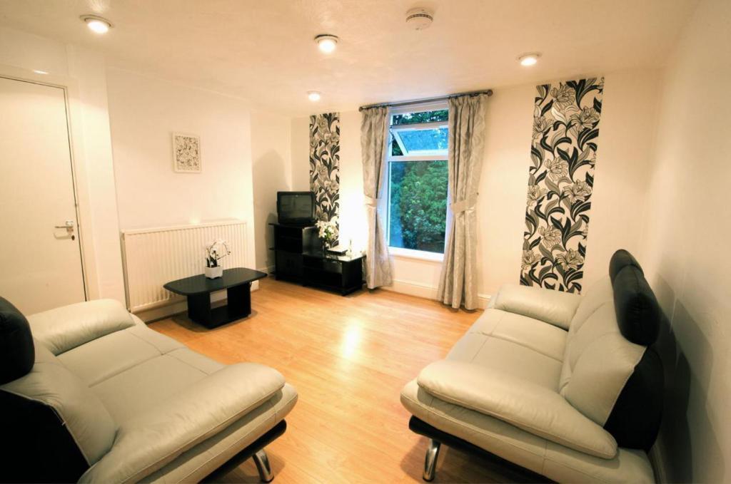 La Suisse Serviced Apartments Manchester Room photo