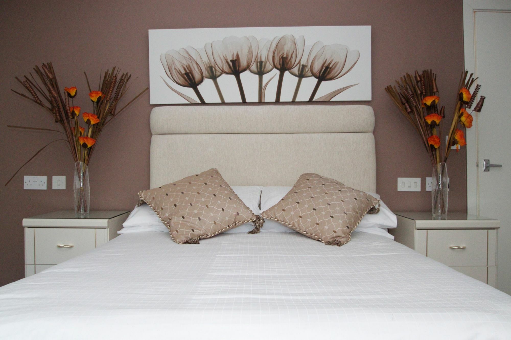 La Suisse Serviced Apartments Manchester Exterior photo